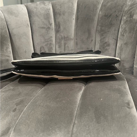 Kate Spade Alice Court Celina Crossbody Bag Purse with Bow Black and Cream - Picture 4 of 16